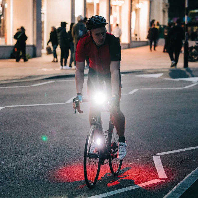 Linterna Olight Bicicleta RN 800 Lumens Luz Frontal Recargable 6 Linterna Olight Bicicleta RN 800 Lumens Luz Frontal Recargable - Imagen 4