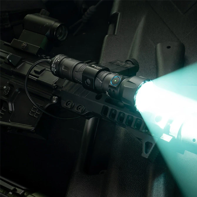 Linterna Olight Javelot Negra 1350 Lumens Recargable 10 Linterna Olight Javelot Negra 1350 Lumens Recargable - Imagen 8