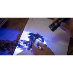 Olight Seeker 4 Mini CW Negra 1.200 Lumens + UV Recargable -Leopard Almacenar olight seeker 4 mini cw negra 1200 lumens uv recargable 8